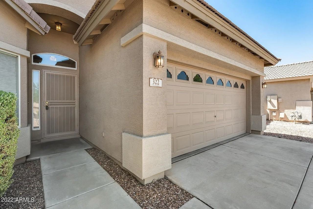 322 South 120th Avenue - Photo 4 of 28