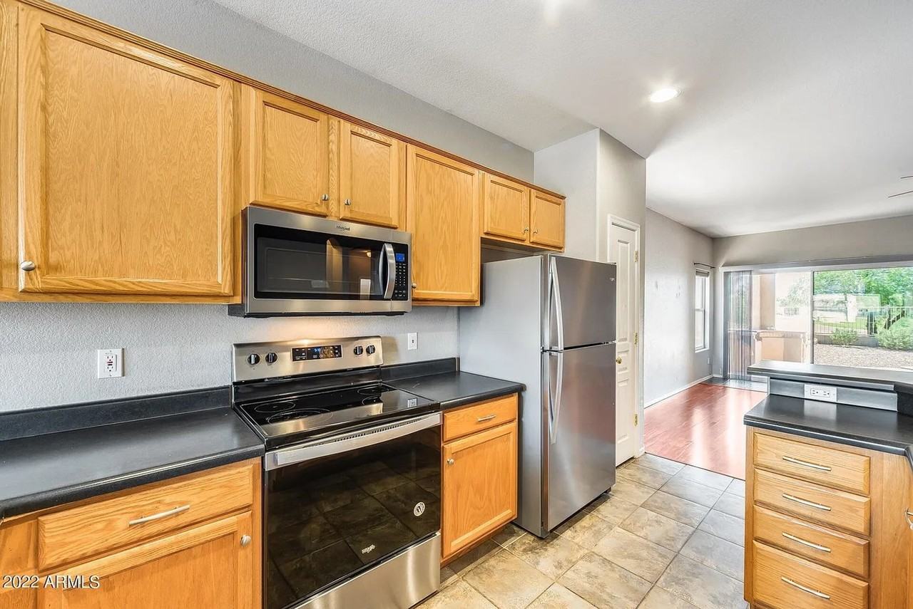 322 South 120th Avenue - Photo 5 of 28