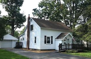 featured image of 222 Franklin St