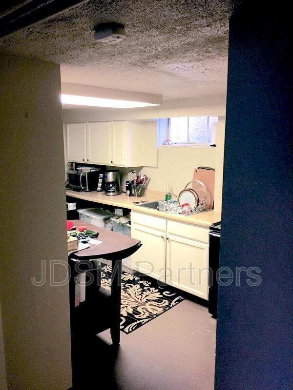 799 Cherry St #4 - Photo 3 of 18