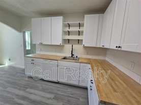 2228 N Astor St #7 - Photo 1 of 1