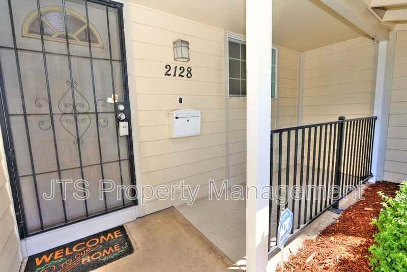 2128 W La Loma Dr - Photo 3 of 50