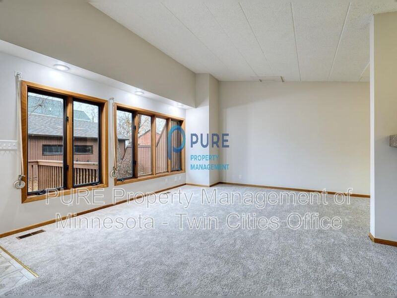 2421 S 9th St - Photo 5 of 20