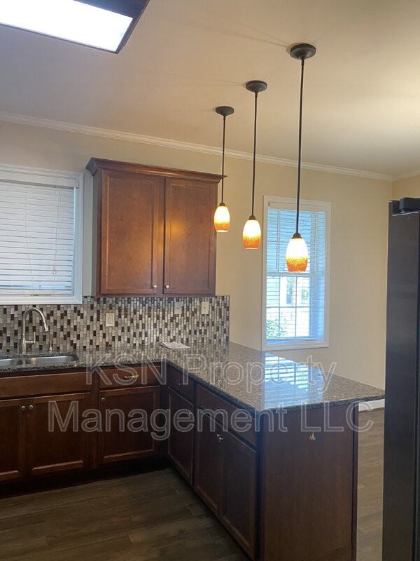 1509 Ott St - Photo 4 of 17