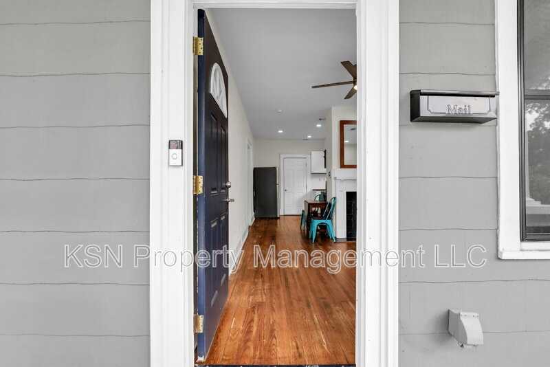 669 E 32nd St - Photo 4 of 25