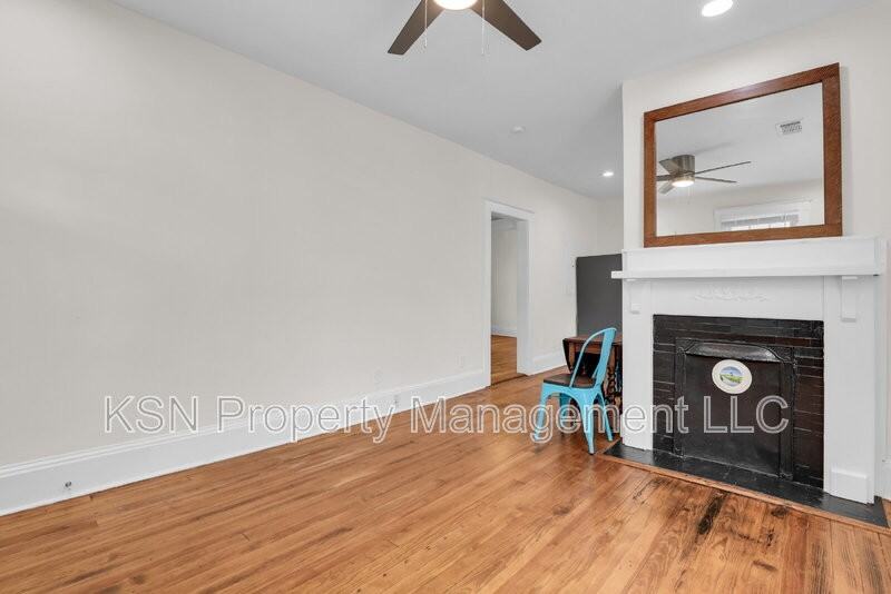 669 E 32nd St - Photo 6 of 25