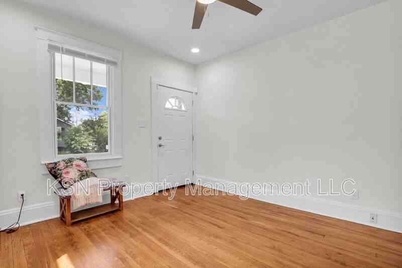 669 E 32nd St - Photo 7 of 25