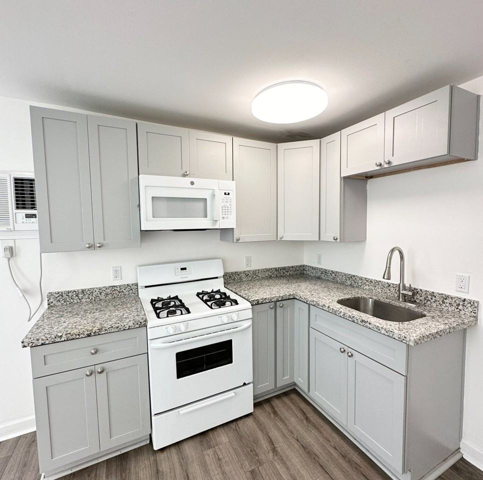 2515 Erato St #104 - Photo 4 of 9