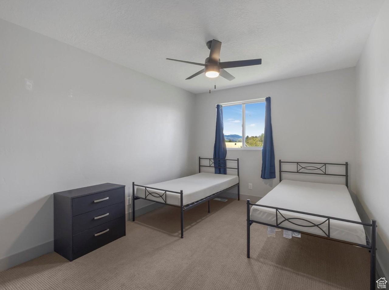 227 E 200 N - Photo 2 of 4