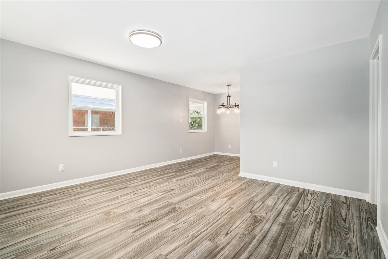 4110 Yorkshire Ln - Photo 2 of 21