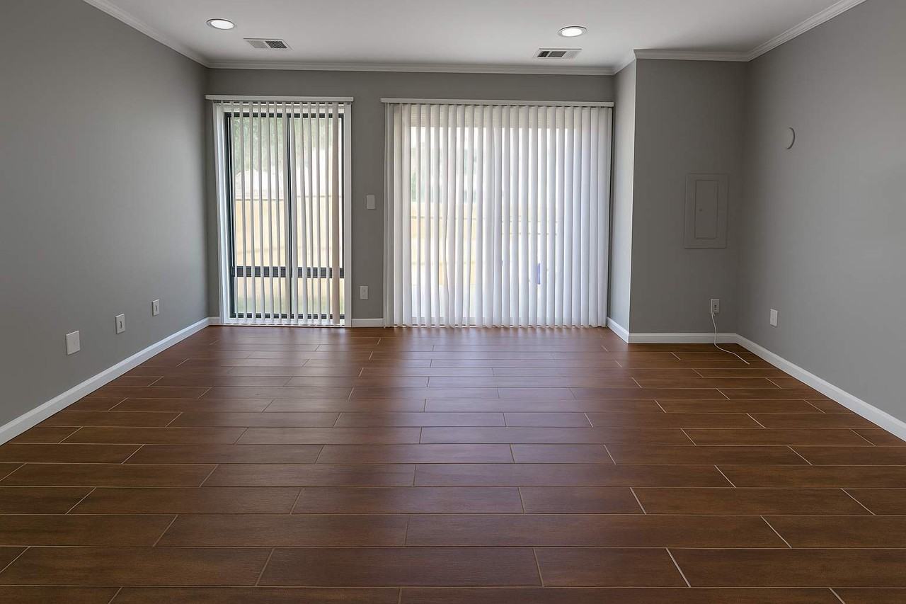 9926 Ridgeline Dr - Photo 3 of 13