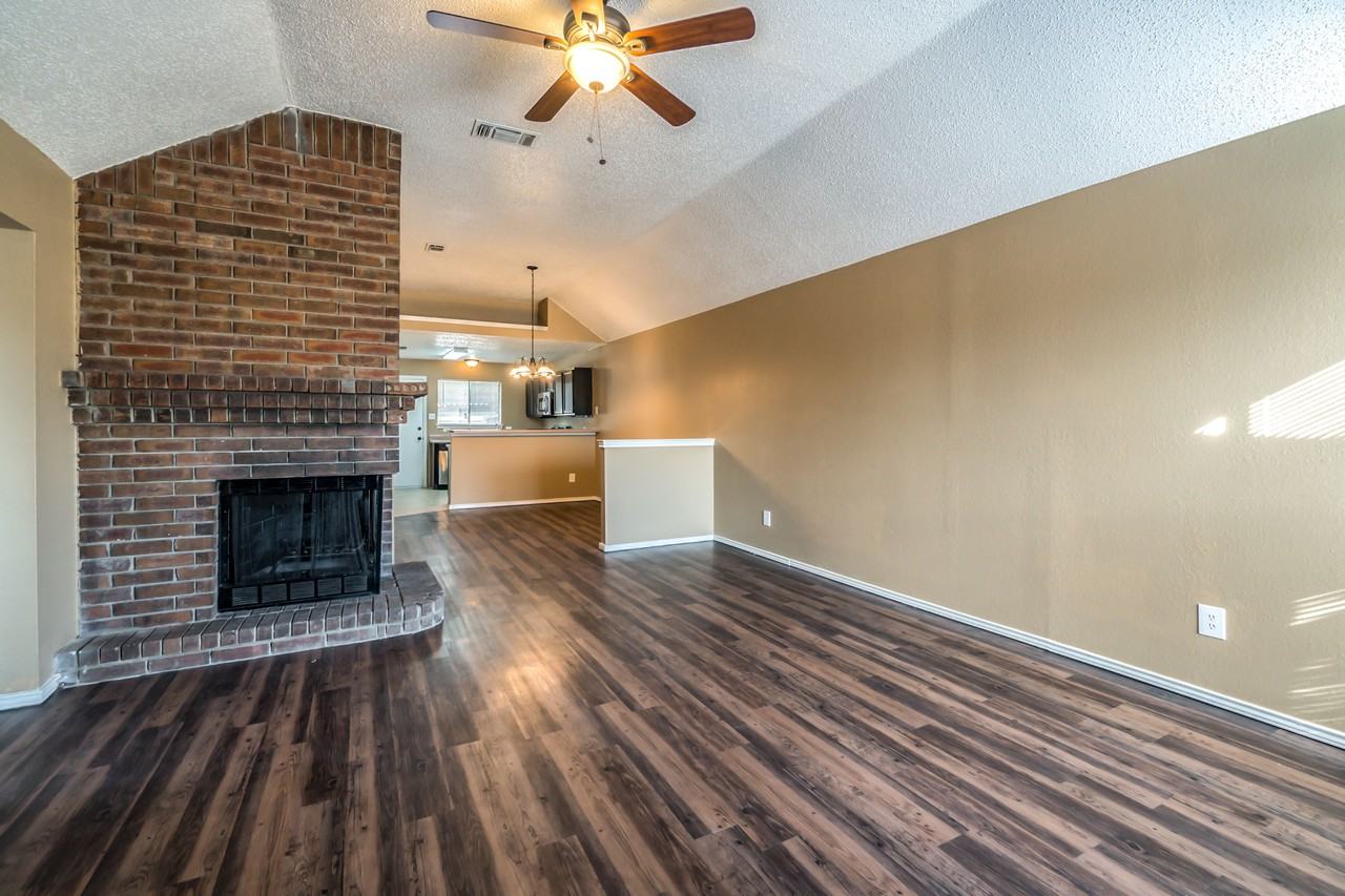 721 Westover Dr - Photo 2 of 8