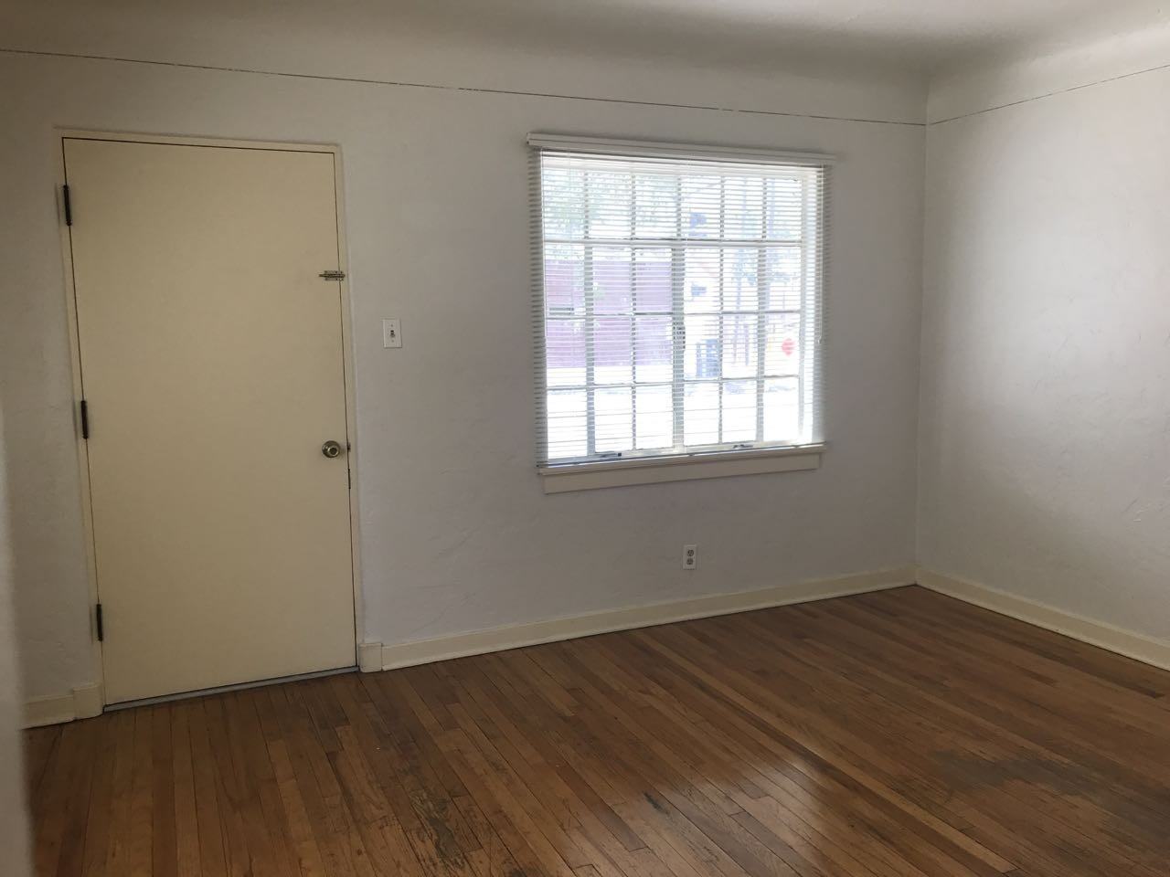 415 Coal Ave Se - Photo 6 of 14