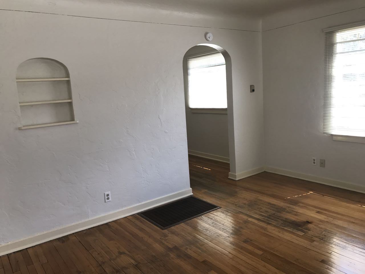 415 Coal Ave Se - Photo 4 of 14