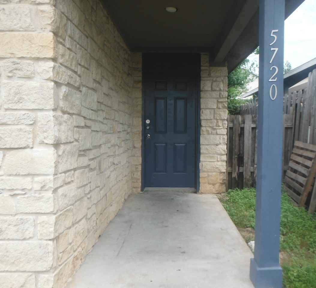 5720 Pinon Vista Dr - Photo 2 of 11