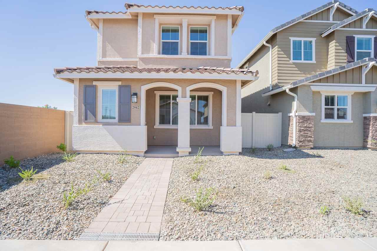 2942 N 98th Ln - Photo 2 of 33