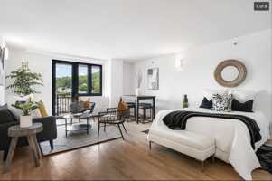 featured image of 1108 Brown St #7S