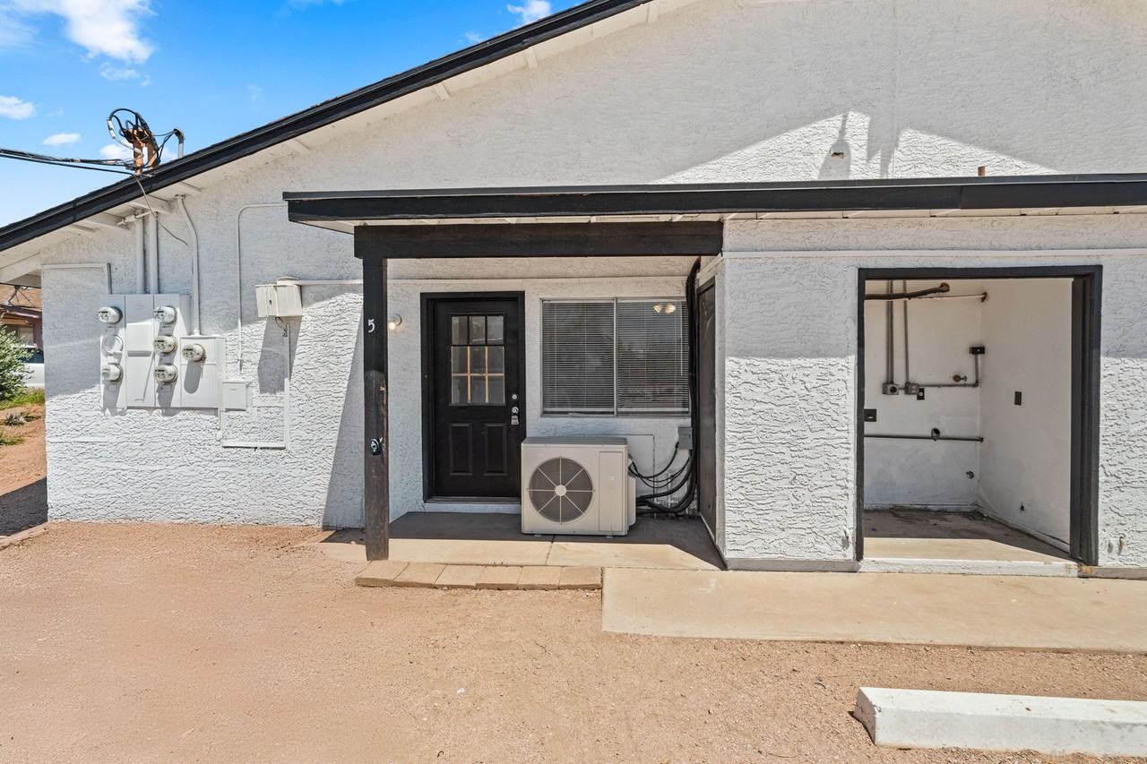 576 N San Marcos Dr - Photo 2 of 15