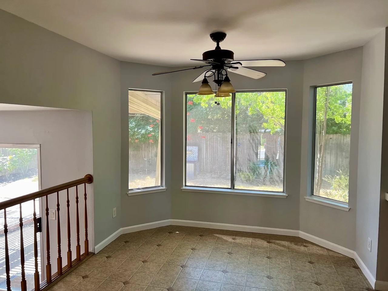 1011 Haman Way - Photo 3 of 14