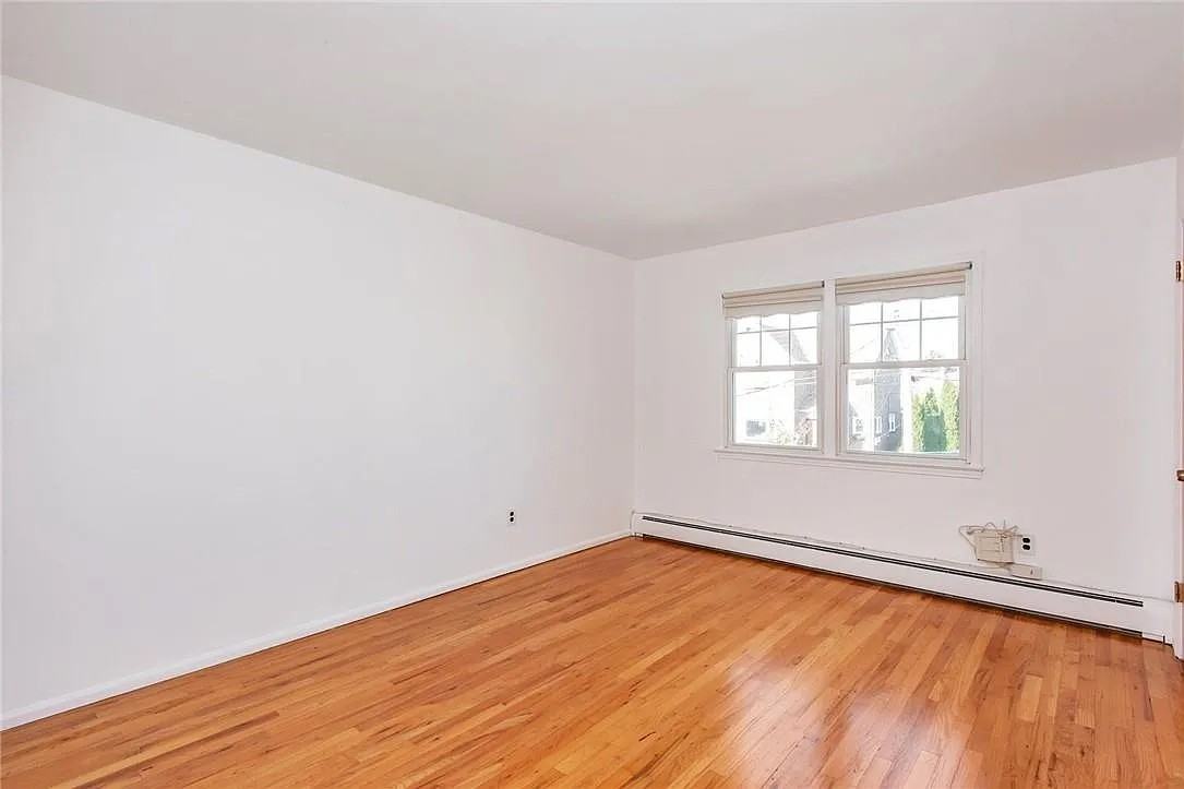 20 Sumner Ave - Photo 2 of 8