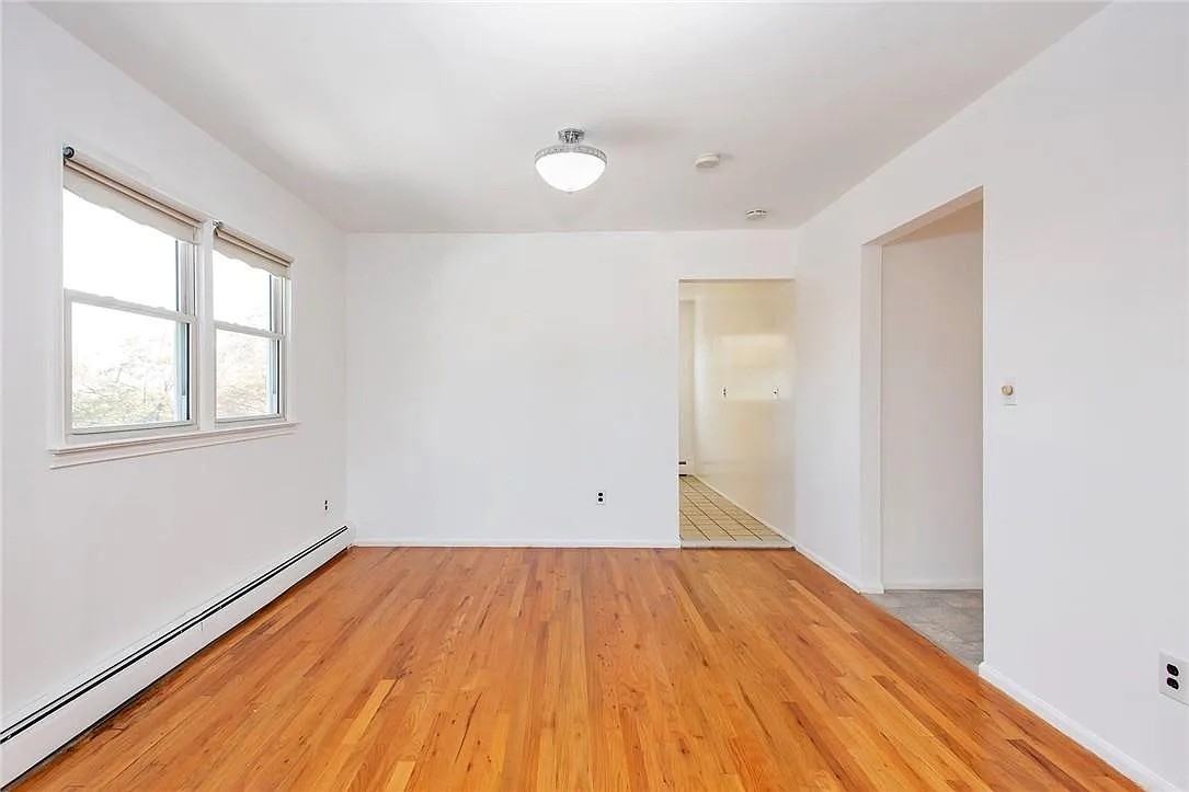 20 Sumner Ave - Photo 3 of 8