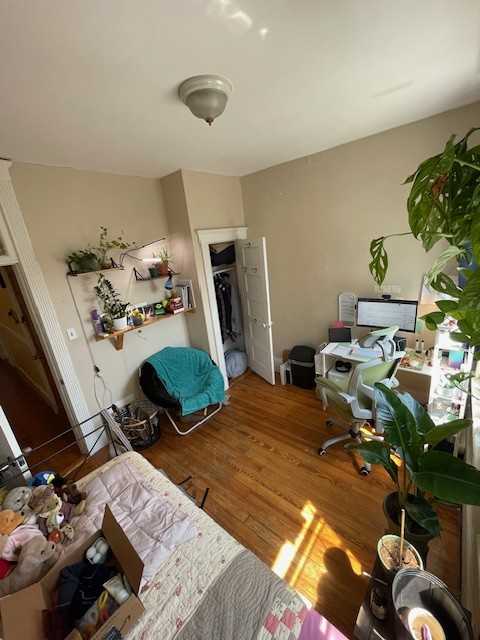 4 Litchfield St #1 - Photo 2 of 15