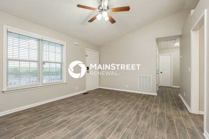 121 Antioch Woods Way - Photo 3 of 16