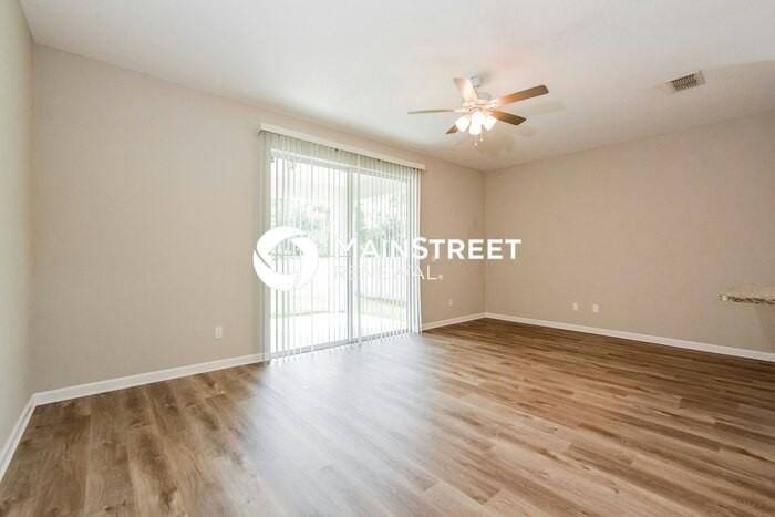 1499 West Pkwy - Photo 2 of 16