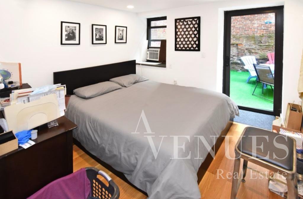 Attorney St #1B - Photo 2 of 15