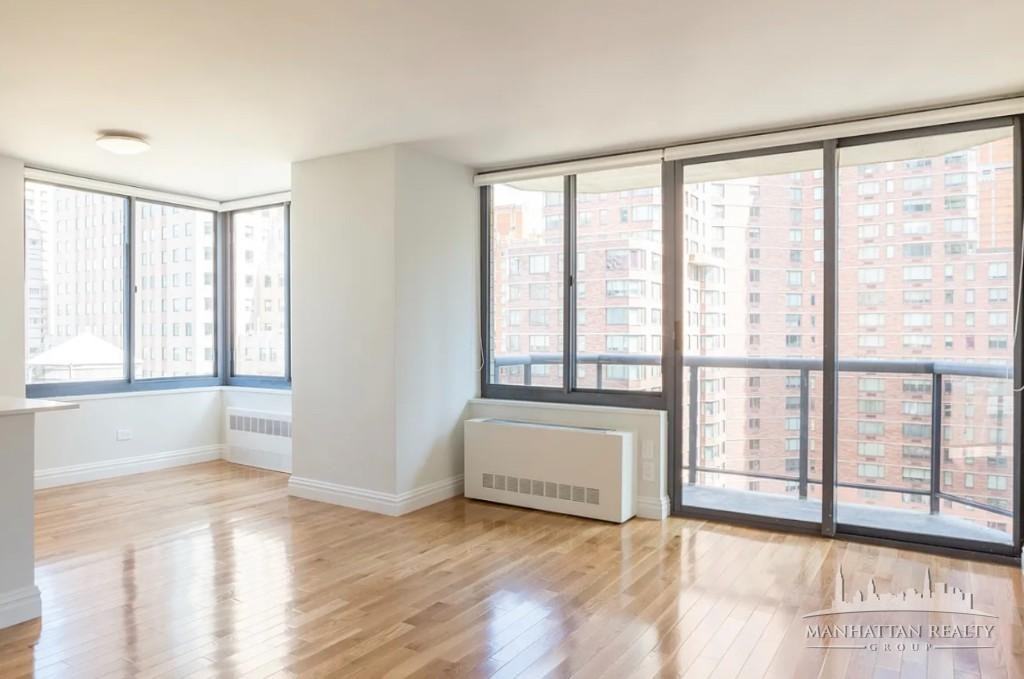 W 48th St #18M - Photo 2 of 9