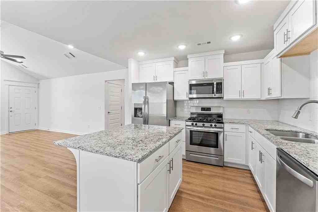 5895 W Holdcroft Dr - Photo 6 of 17