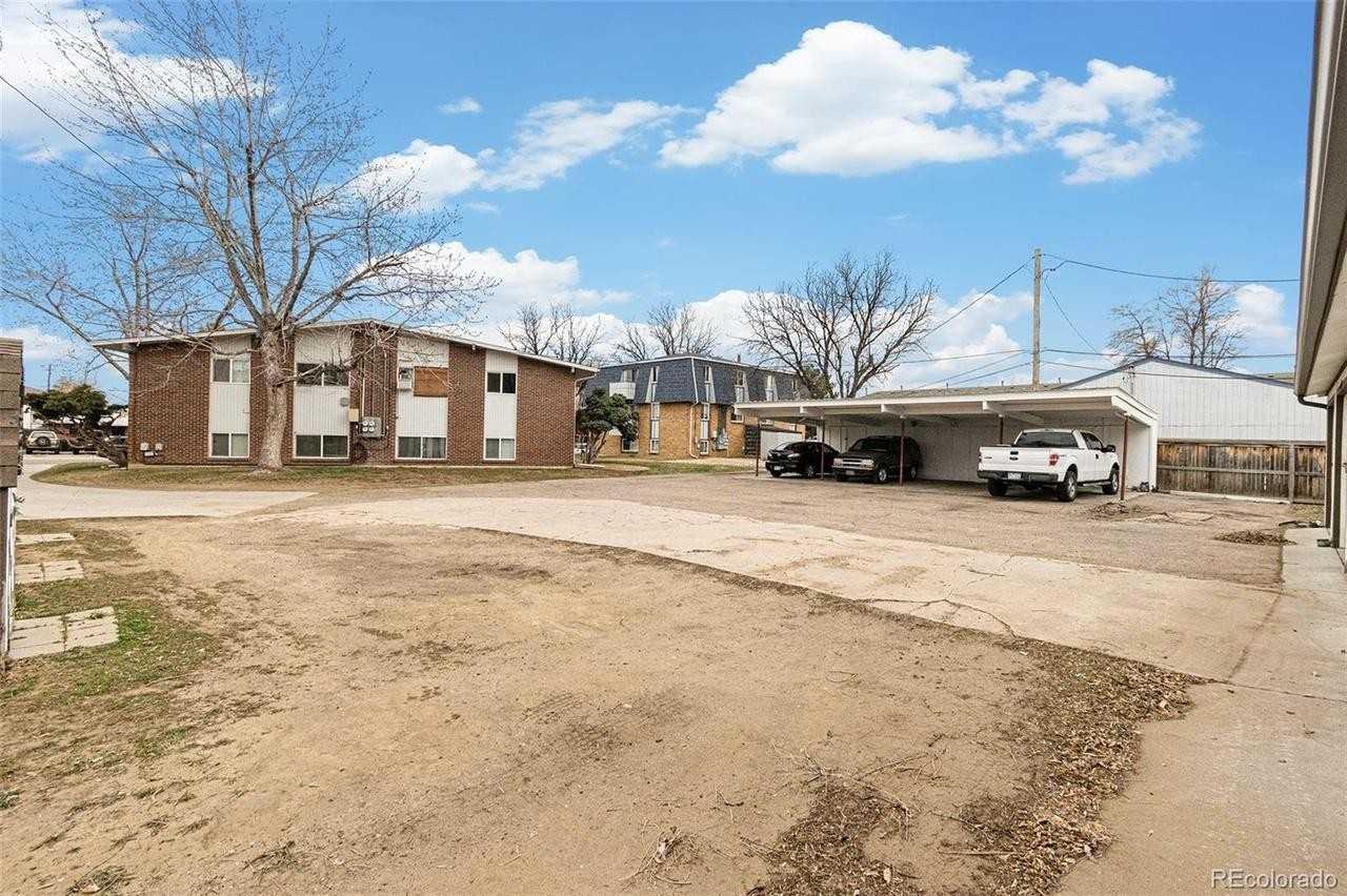 4355 Moore Street - Photo 4 of 10