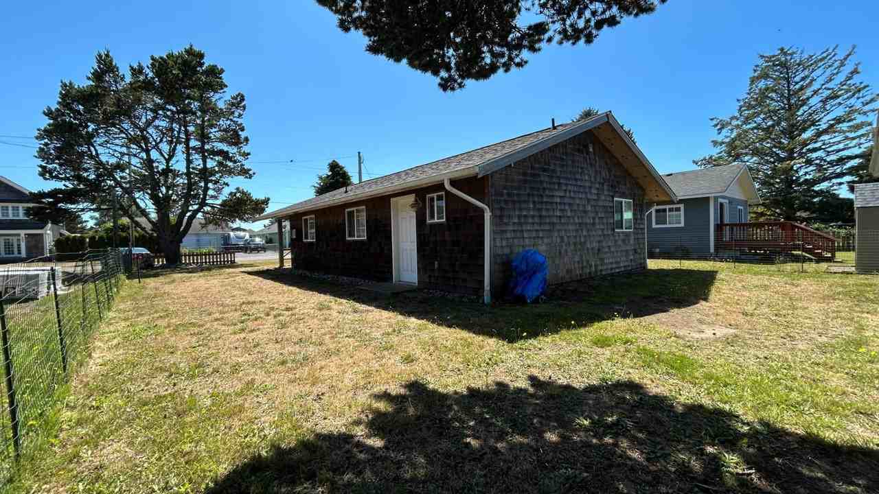 206 6th St Ne - Photo 3 of 10