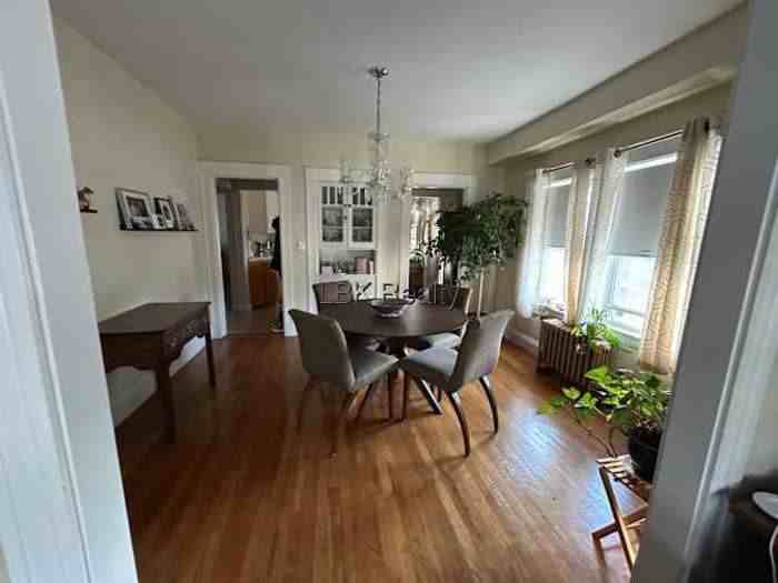 22 Melville Avenue - Photo 7 of 16