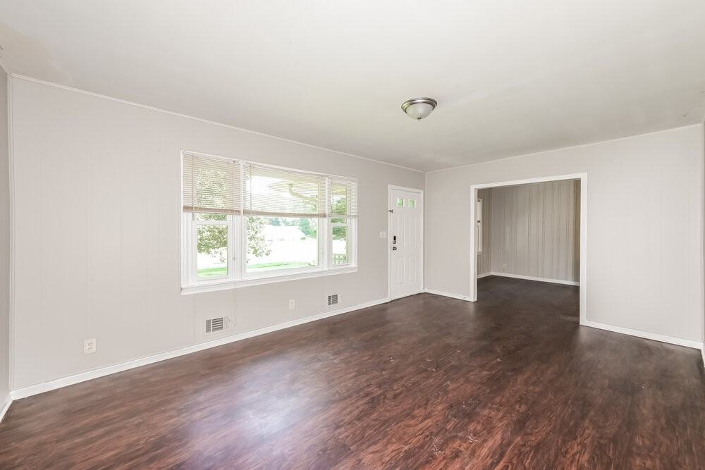 58 Rustic Rd - Photo 4 of 16