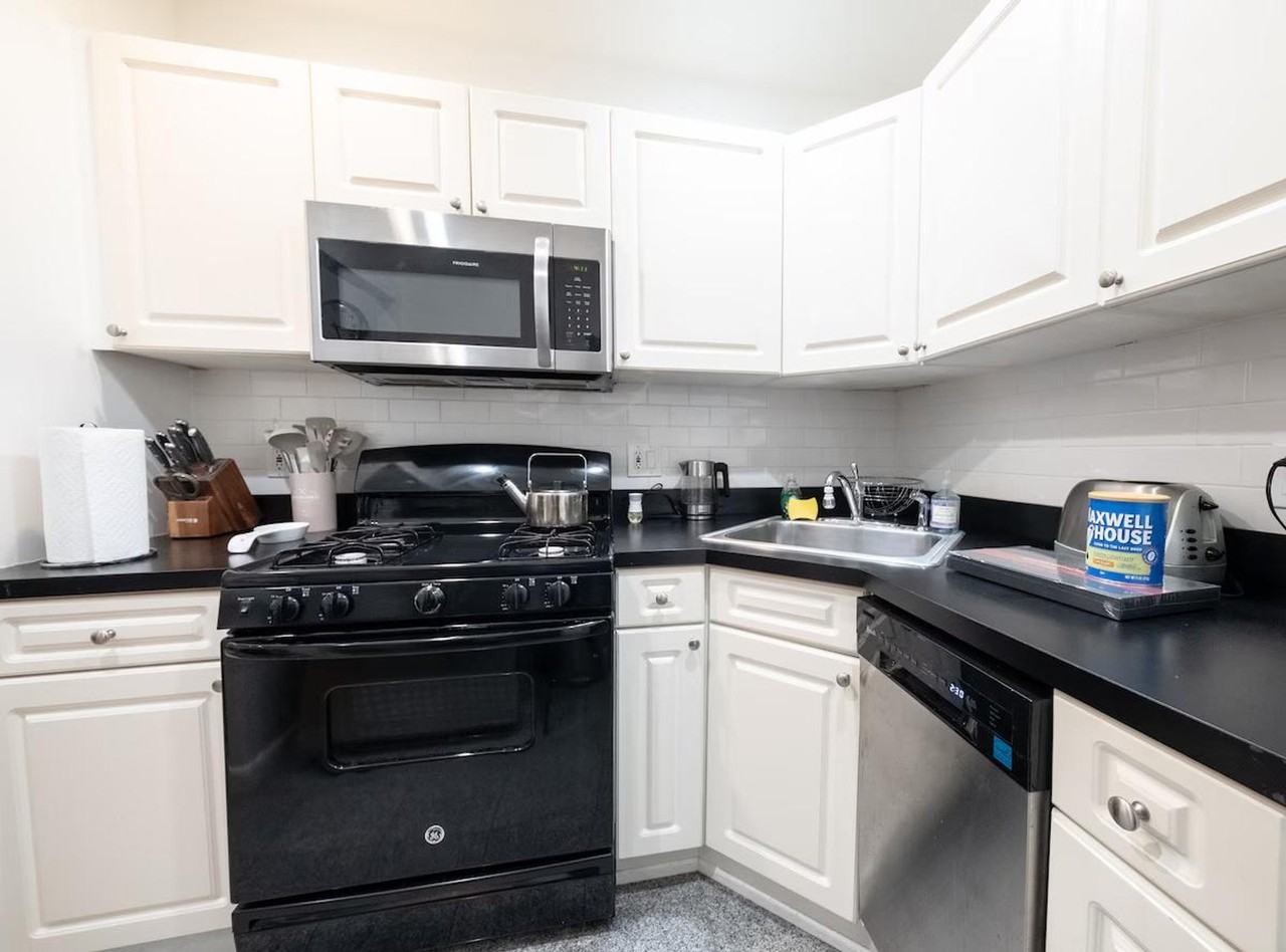 2025 2nd Ave #1031974P - Photo 5 of 20