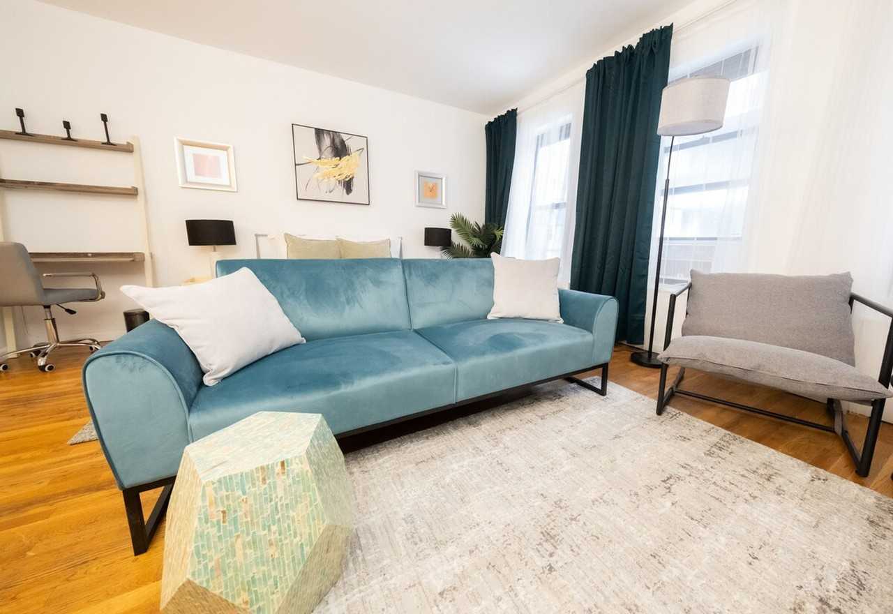 305 E 95th St #1031998P - Photo 3 of 35