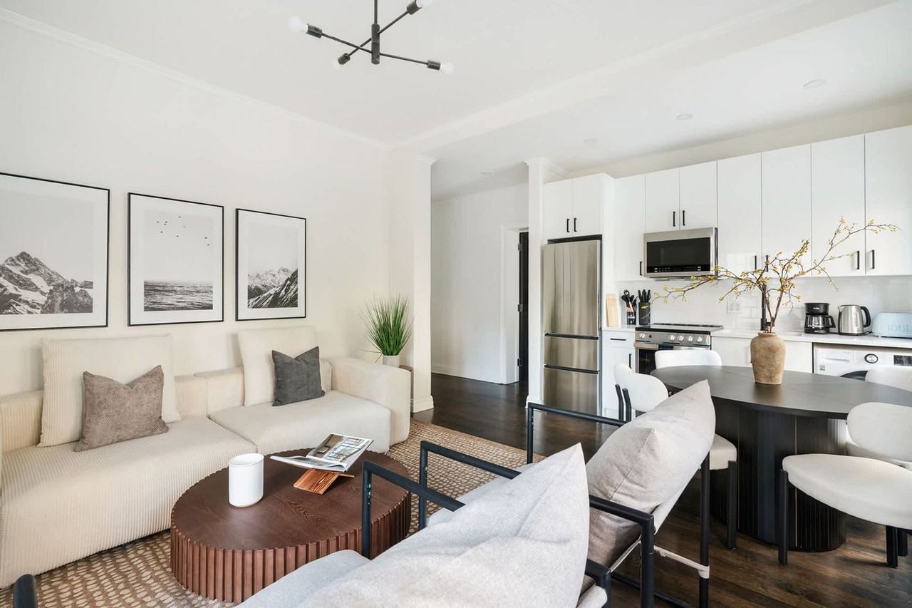 10 5th Avenue - Photo 3 of 48