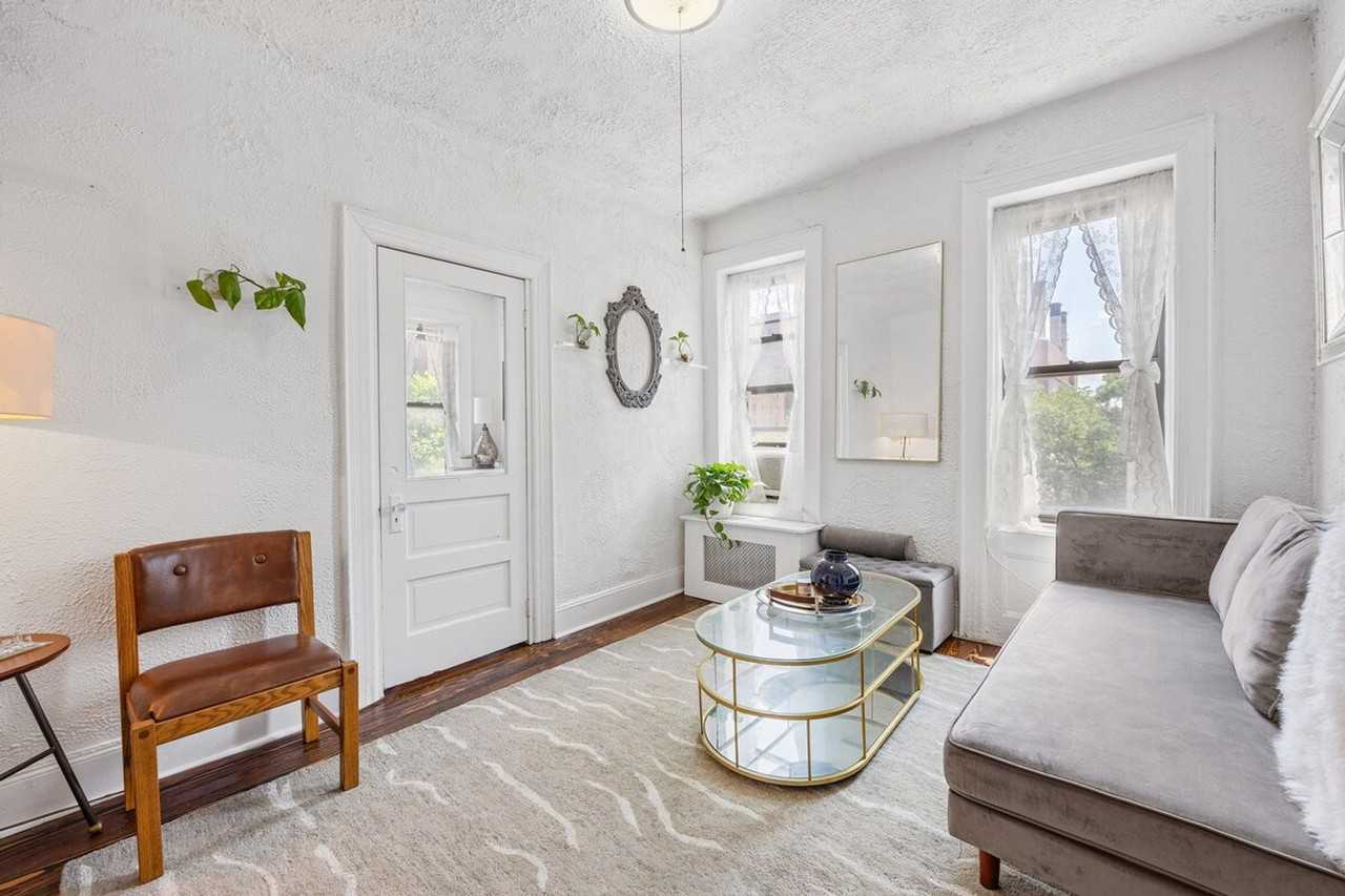 542 E 14th St #1261205P - Photo 2 of 24