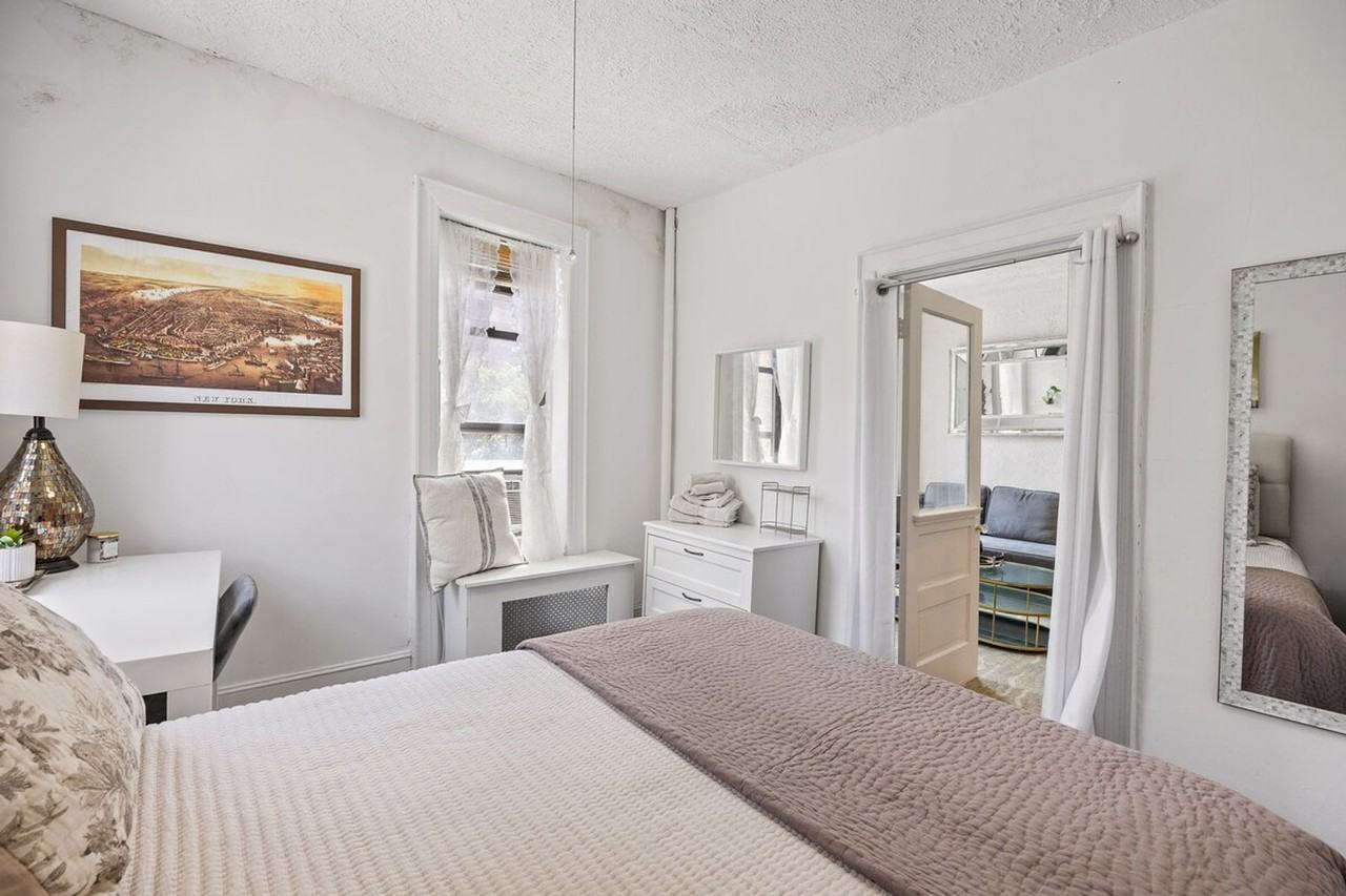 542 E 14th St #1261205P - Photo 6 of 24