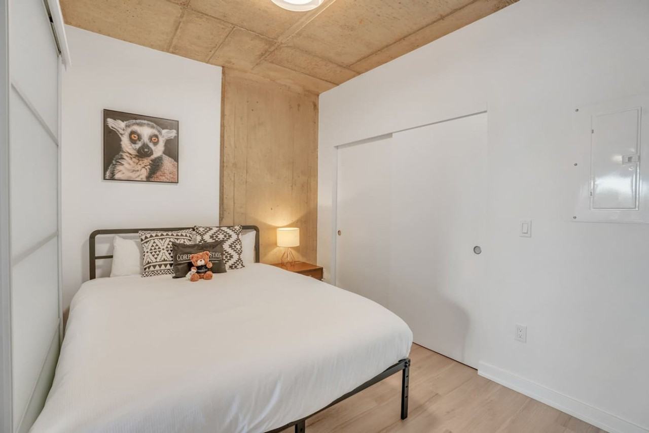 36 Robinson Ave #1223073P - Photo 3 of 12