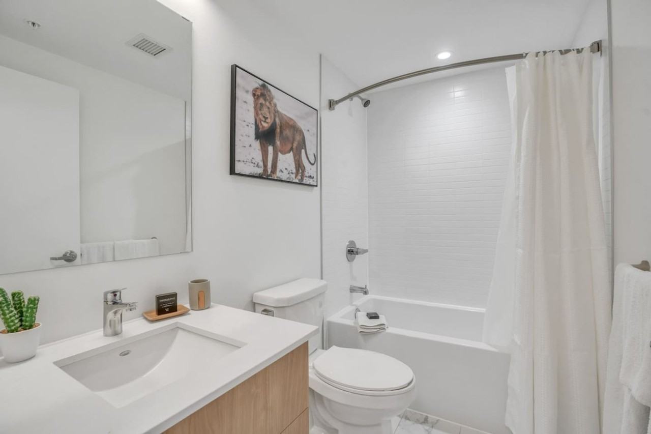 36 Robinson Ave #1223073P - Photo 6 of 12
