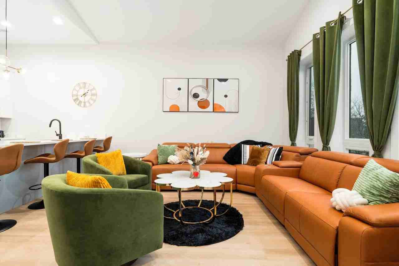 3723 S Giles Ave #1228641P - Photo 2 of 36