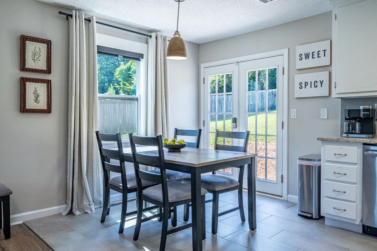 25 Jennifer Lane #1234805P - Photo 2 of 30