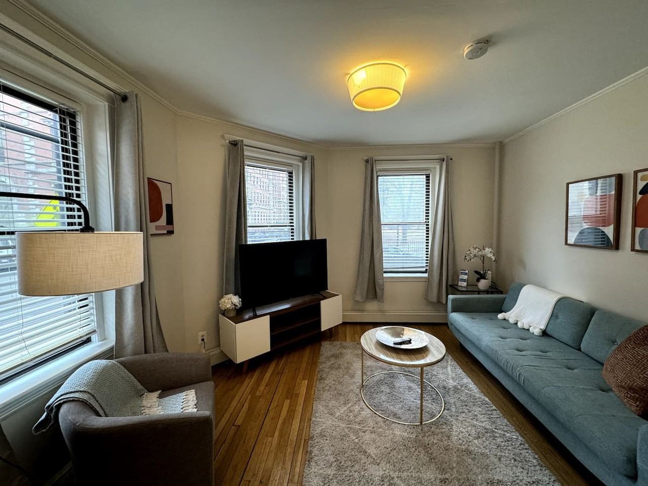 16 Saint George St #1238075P - Photo 2 of 9