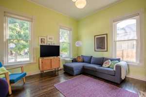 featured image of 425 E 2nd Ave