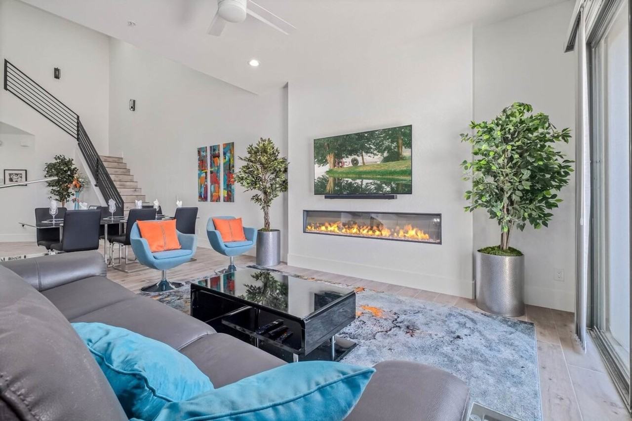 19550 N Grayhawk Dr #1255456P - Photo 4 of 48