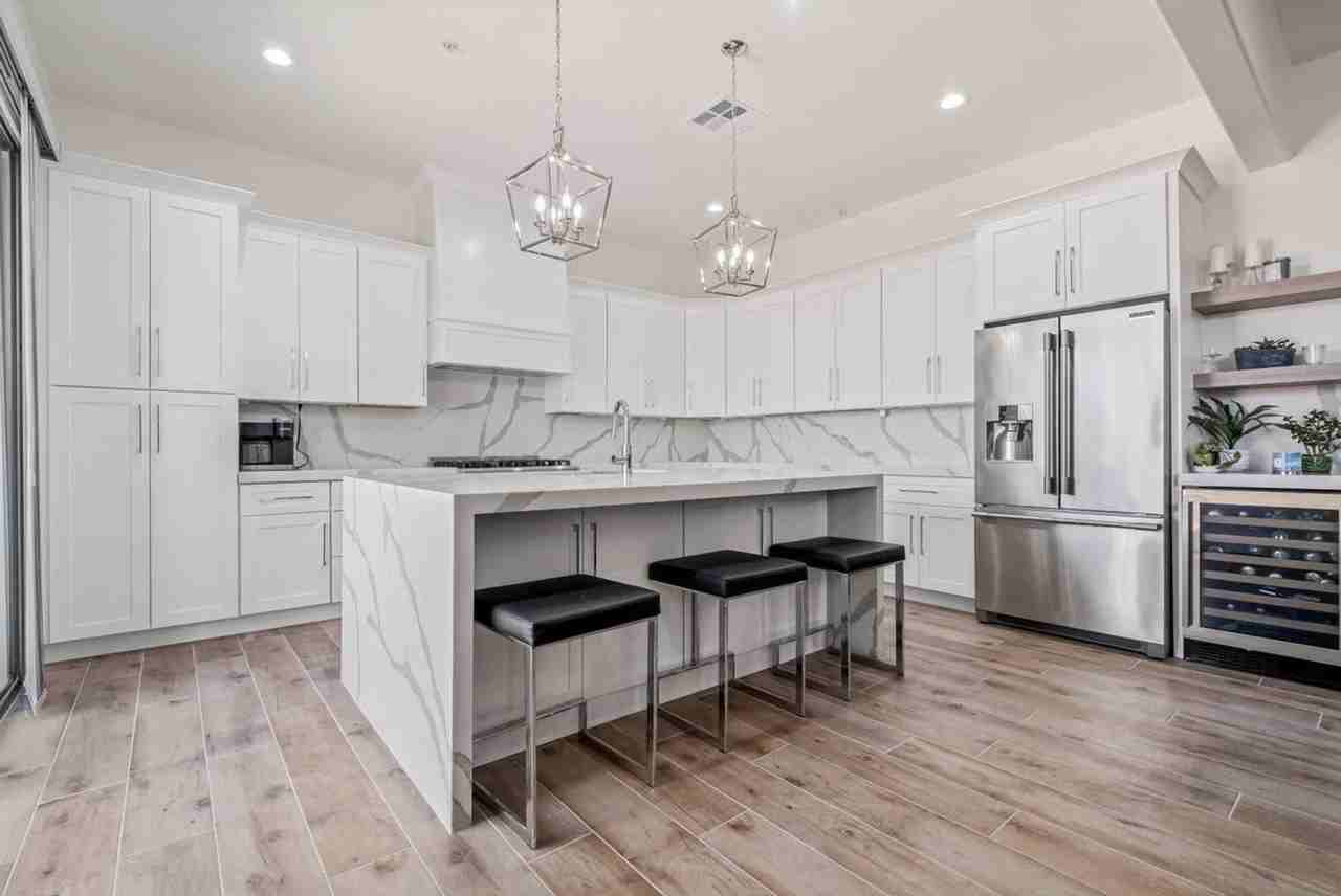 19550 N Grayhawk Dr #1255456P - Photo 5 of 48