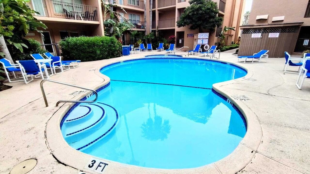 2401 Gulf Blvd #1255563P - Photo 3 of 31