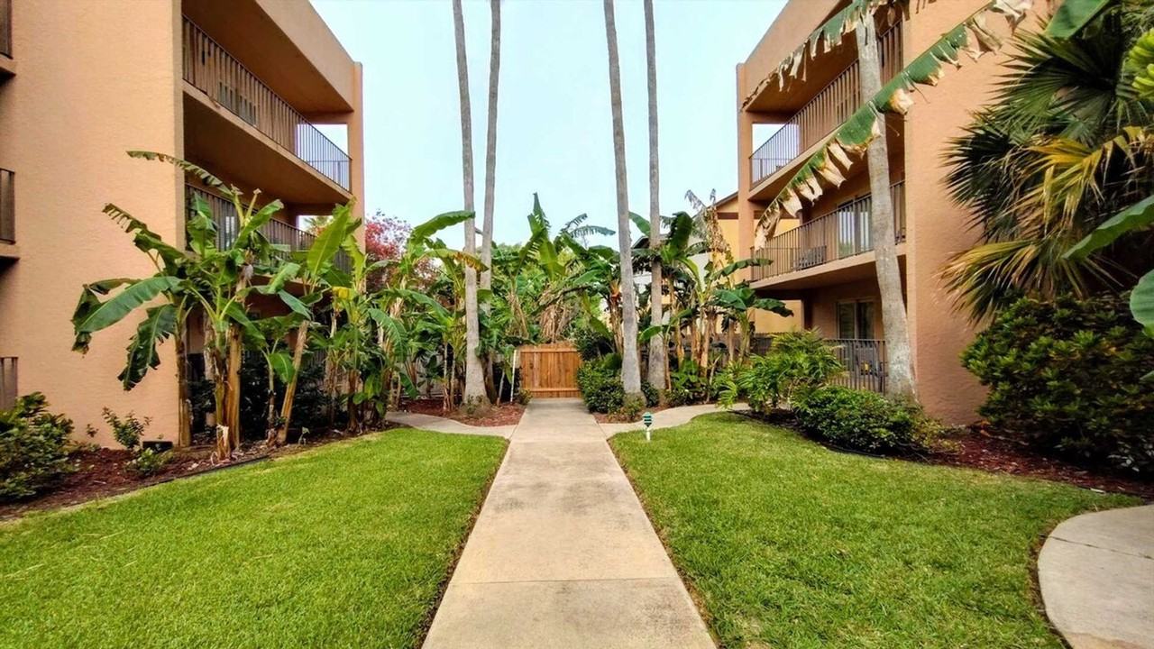 2401 Gulf Blvd #1255563P - Photo 7 of 31